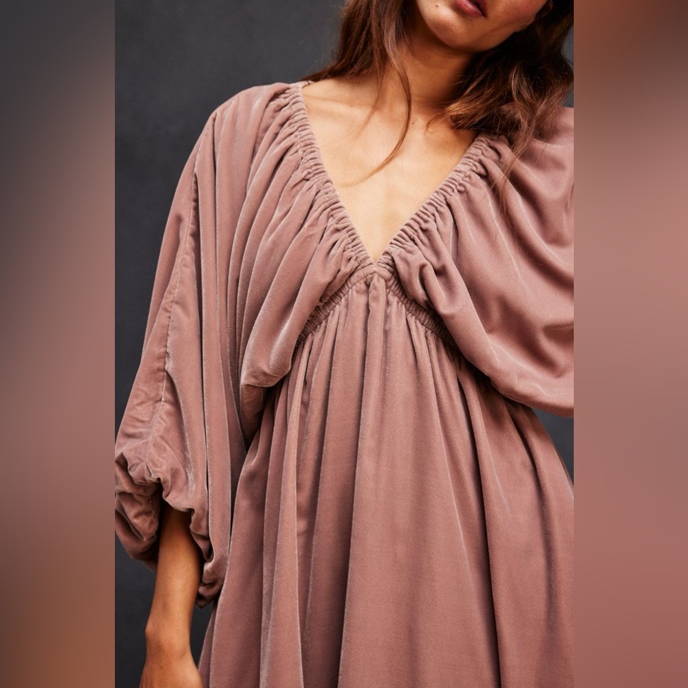 NWT Free People Portia Velvet Mini Dress in Winterbloom Puff Sleeve Empire Waist - Picture 4 of 5